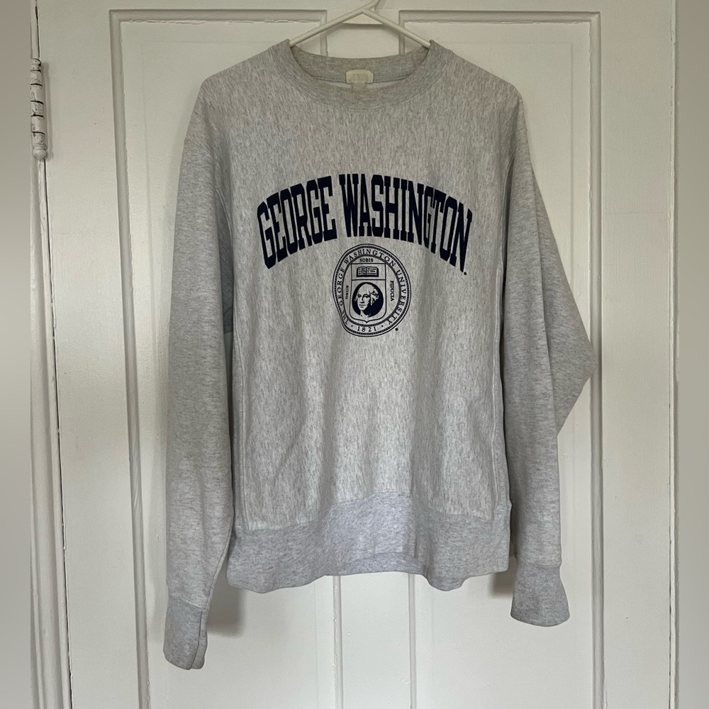 Medium Champion George Washington sweatshirt